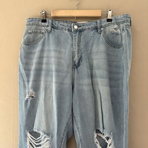 Fashion Nova Womens Straight Jeans Size 14 Plus Distressed High Rise Denim - Picture 2 of 11